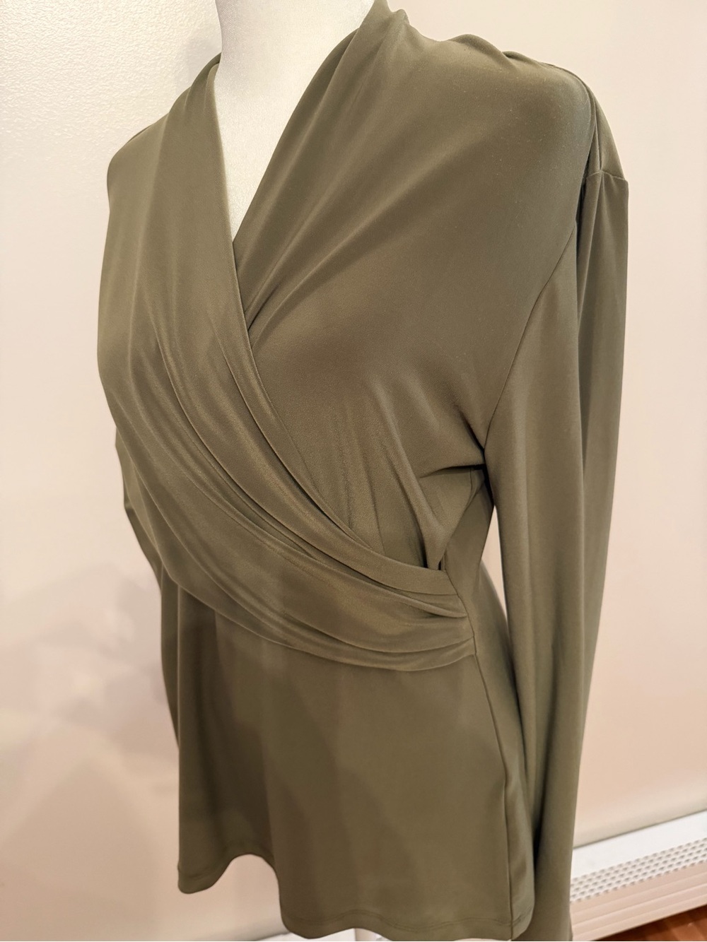 DKNY Olive Green Surplice Crossfront Long Sleeve Knit Top Size L - Picture 10 of 12